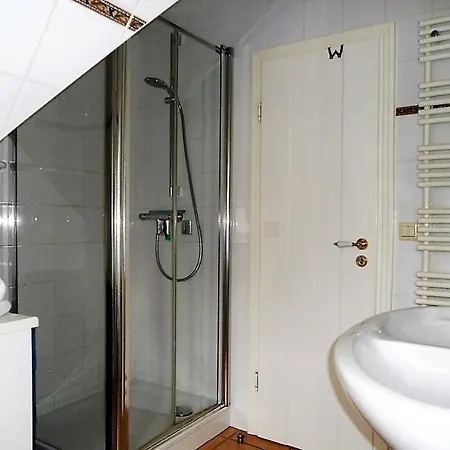 Friesenperle 6, Feldstrasse